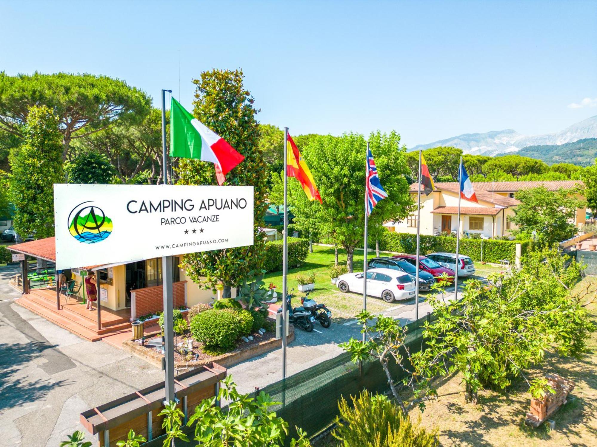 Camping Apuano Marina di Massa Bagian luar foto