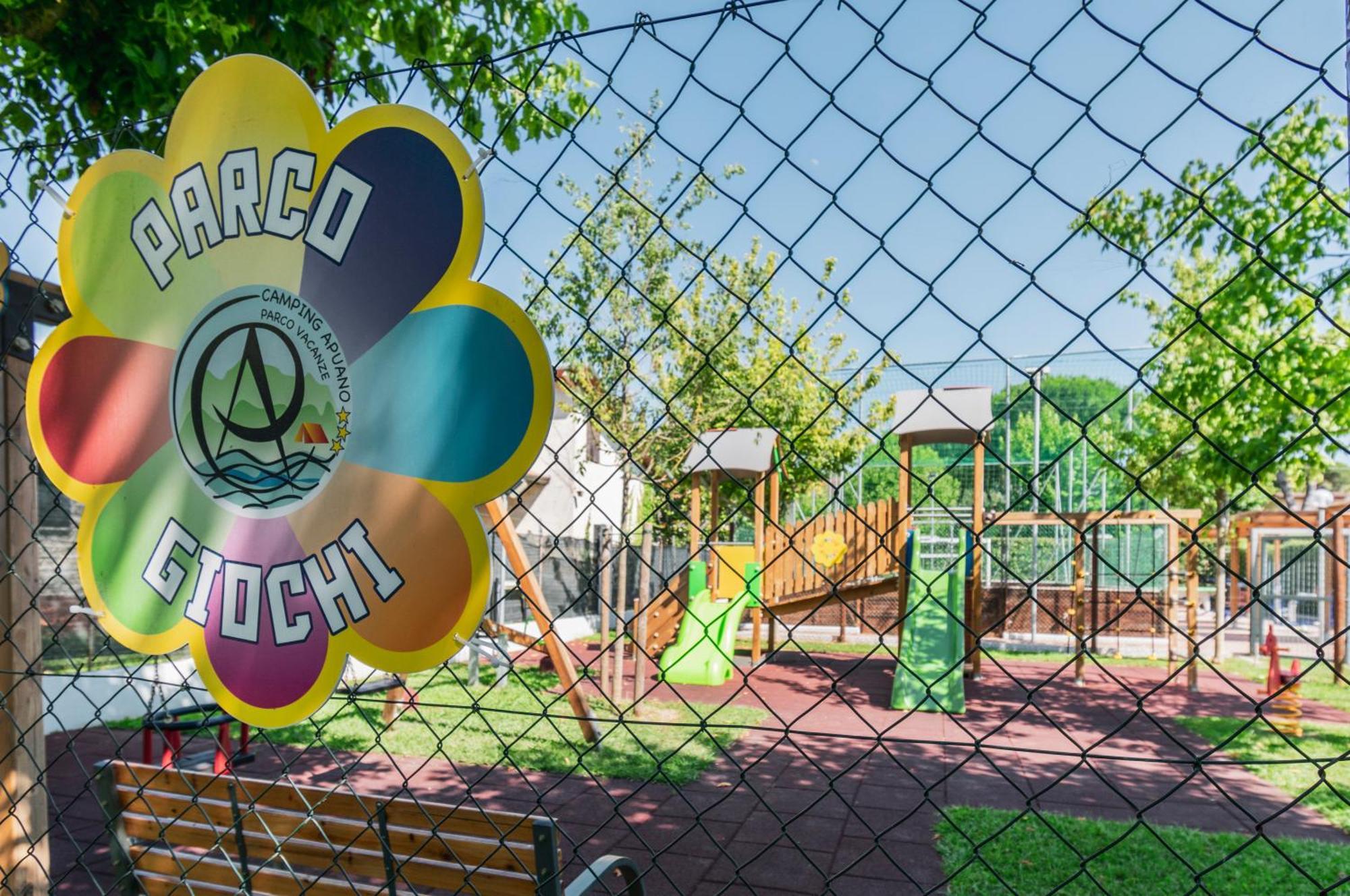 Camping Apuano Marina di Massa Bagian luar foto